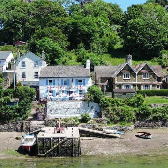 A Travel Guide to Noss Mayo Village in Devon